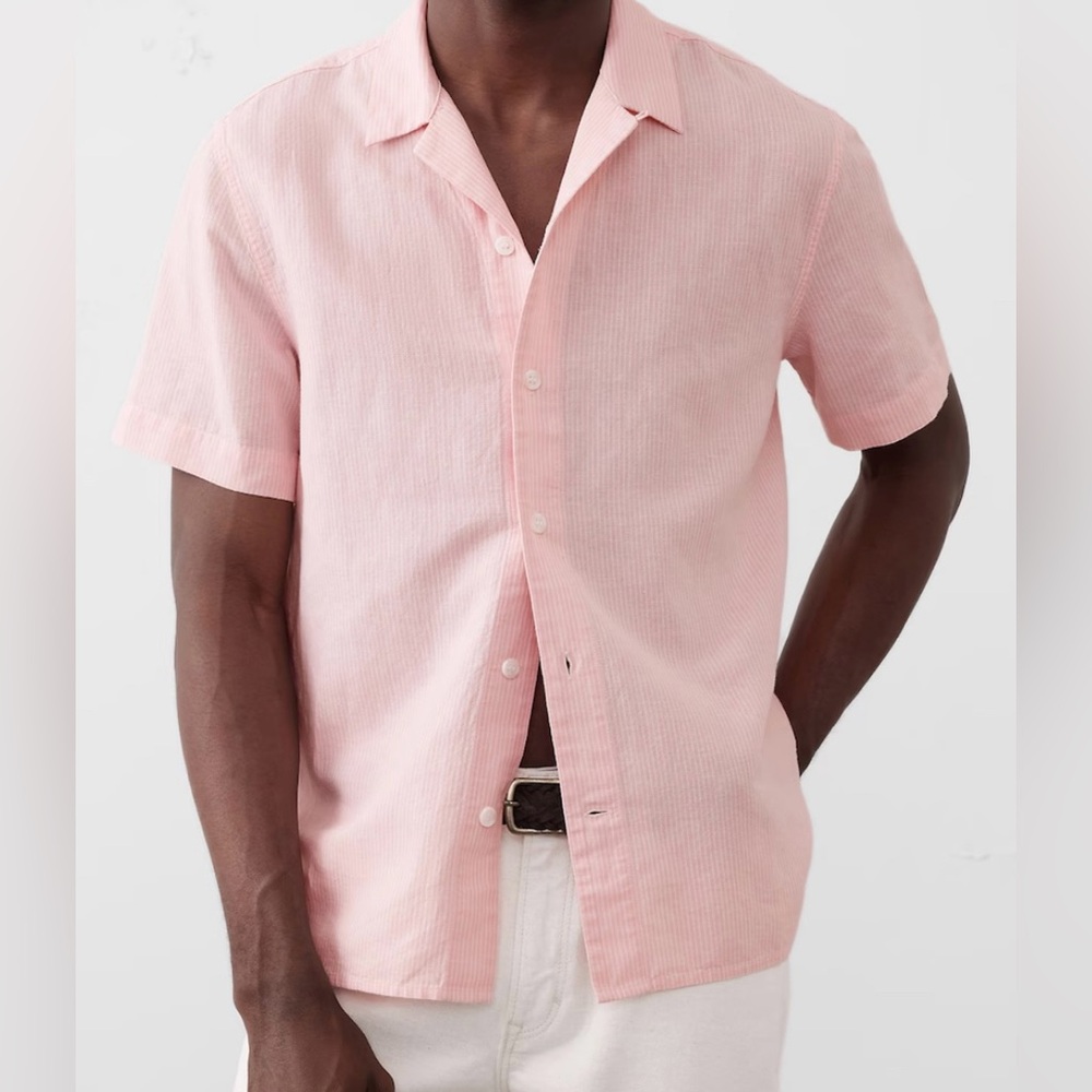 Banana Republic Light Pink Casual Button-Down Shirt
